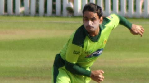 Pakistan all-rounder Mohammad Hafeez cleared to bowl