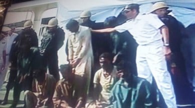 pak crew, pak boat, pakistan boat, Pakistani nationals, porbandar, heroin, Porbandar Pakistani smugglers, Porbandar coast smuggling, Pakistan, Pakistani nationals, Pakistani boat, Porbandar, Pakistani boats heroin, pak vessel, coast guard pak vessel, india news, pakistan news, gujarat news, gujarat pak vessel, news, gujarat news