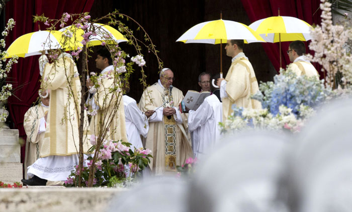 Easter, Happy Easter, Easter Mass, Pope Francis, Vatican Easter, Easter vigil mass, Easter celebration, Easter Jerusalem, Jerusalem Easter, Easter wishes, Easter greetings, Easter photos, world news, world photos