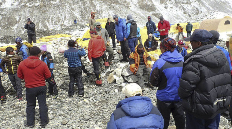 First Survivors Of Earthquake Triggered Mount Everest Avalanche Reach Kathmandu World News