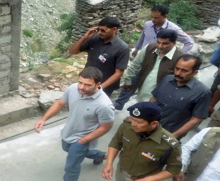 Rahul Gandhi, Rahul, Rahul in Kedarnath, Rahul in Uttarakhand, Kedarnath temple, Rahul Kedarnath temple, Uttarakhand flashflood, Uttarakhand landslide, Kedarnath devastation, Congress party, Uttarakhand CM,Rahul Gandhi photo, Kedarnath photo