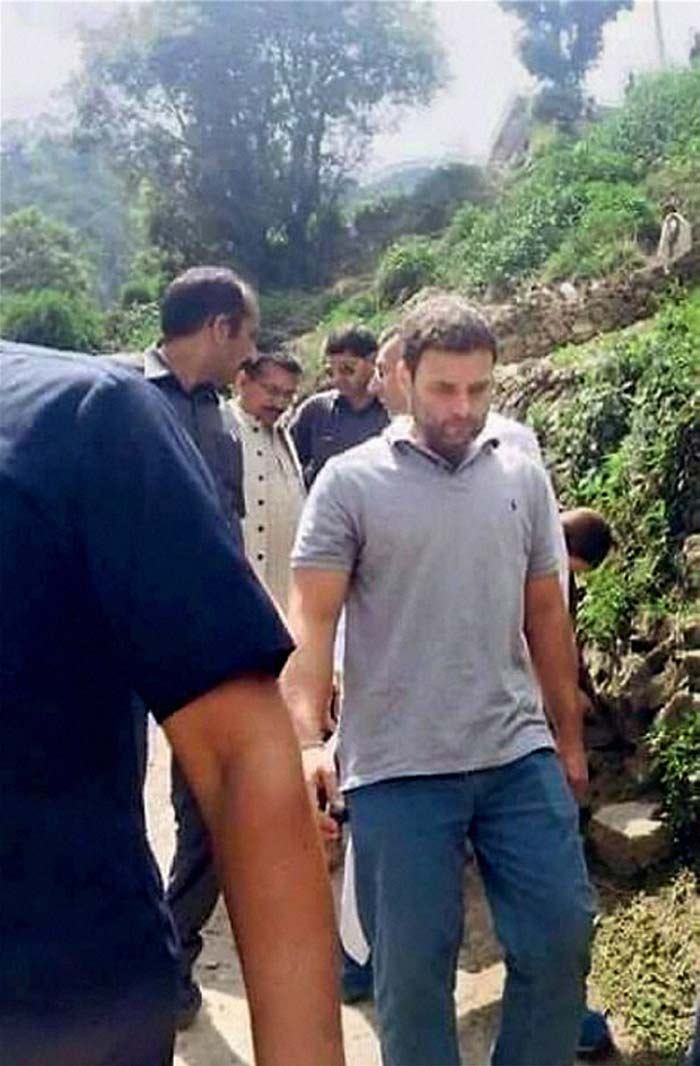 Rahul Gandhi, Rahul, Rahul in Kedarnath, Rahul in Uttarakhand, Kedarnath temple, Rahul Kedarnath temple, Uttarakhand flashflood, Uttarakhand landslide, Kedarnath devastation, Rahul Gandhi photo, Kedarnath photo