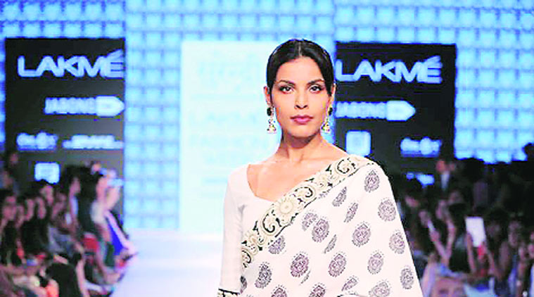  bride dress, bride fashion, bride fashion designer, Yogesh Chaudhary, Lakme Fashion Week, indian fashion wear, indian wear, fashion