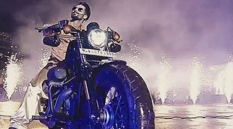 Shahid Kapoor bangs bike, breaks stage at IPL 8 opening ceremony