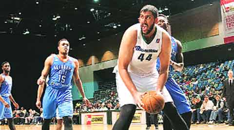 Basketball: Buzz around 7ft 5in Sim Bhullar becoming NBA's first player of  Indian descent - Hindustan Times