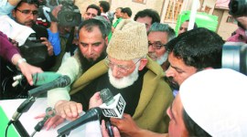 Syed Ali Shah Geelani, Masarat Alam, Hurriyat, Hurriyat separatists, Kashmiri separatist leader, separatist leader, Hurriyat separatist leader, Jammu and Kashmir, Jammu and Kashmir police, Jammu and Kashmir government, Jammu & Kashmir news, Geelani rally, Geelani rally Pakistan flags, India news, nation news