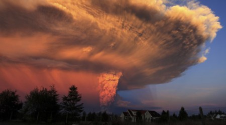 chile volcano erupt, calbuco volcano erupt, southern chile, southern chile volcano, volcano erupt, volcano, volcano news, chile news, world news