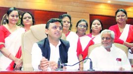 Akhilesh yadav, CM Akhilesh Yadav, engineer, PWD, bureaucrats, lucknow news, indian express