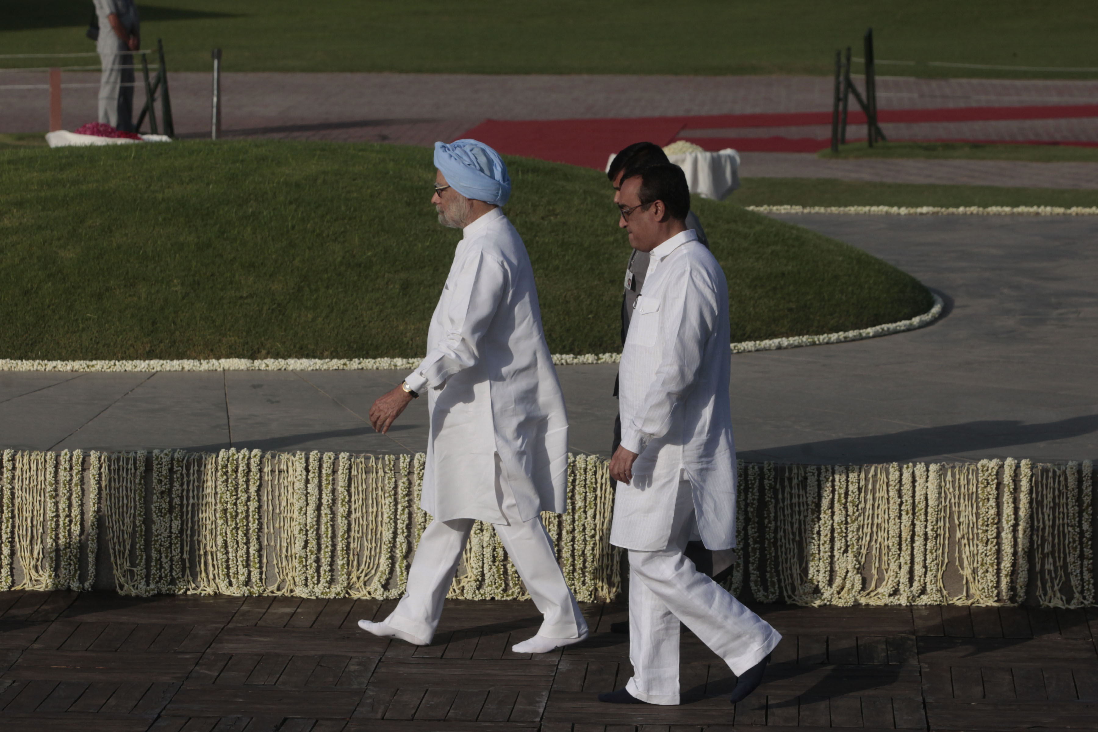 Jawaharlal Nehru, Jawaharlal Nehru death anniversary, Nehru 51st death anniversary, Pranab Mukherjee, Narendra Modi, All India Congress Committee, Congress, Sonia Gandhi, india news, news