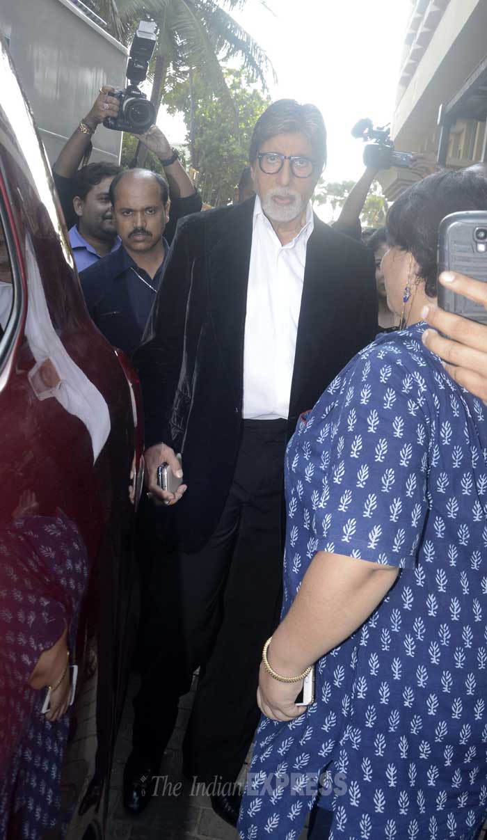 piku, deepika padukone, amitabh bachchan, irrfan khan, piku succes bash, shraddha kapoor, varun dhawan, john abraham, radhika apte, piku collections, amitabh, deepika, bigb, piku movie, reasons to watch piku, irrfan khan, shoojit sircar, deepika padukone piku, amitabh bachchan piku, irrfan khan, piku, entertainment news