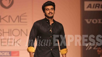 Arjun Kapoor, Arjun Kapoor twitter, Arjun Kapoor tweets, Arjun twitter one million followers, arjun million follower, arjun may million twitter, actor Arjun Kapoor, arjun kapoor fans, Arjun fan following, arjun million fans, arjun professional life, arjun personal life, arjun fans million, Arjun Kapoor movies, finding fanny, tevar, bollywood news, entertainment news