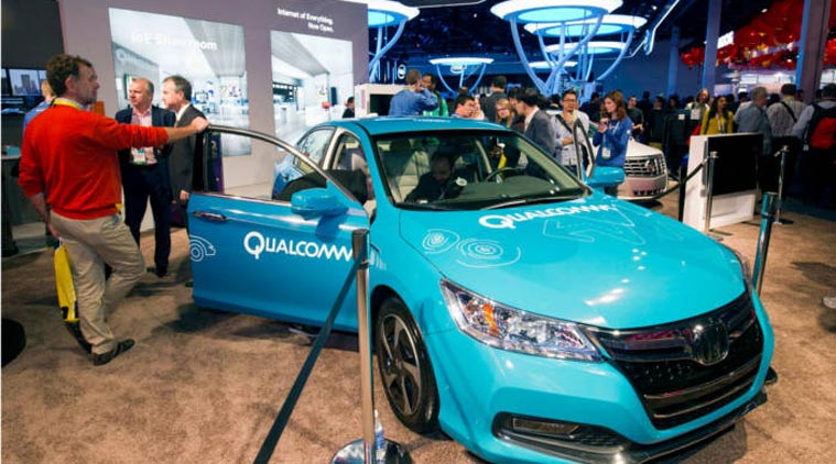 Daimler, Qualcomm Inc., charging mobile phones in car, wireless charging of mobile phones, charging electric cars, wireless charging of devices,  charging phone through 3G connectivity, technology, technology news 