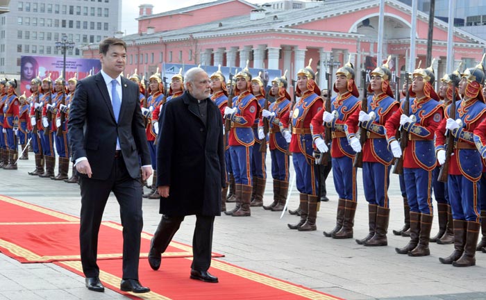 Modi in Mangolia, Narendra Modi, PM Modi, PM Modi in Mongolia, India Mongolia, Mongolian PM, PM Chimed Saikhanbileg, Modi Saikhanbileg, Saikhanbileg Modi meeting, Modi news, India news, Mongolia news, world news