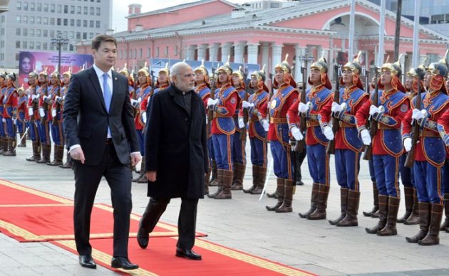 Modi in Mangolia, Narendra Modi, PM Modi, PM Modi in Mongolia, India Mongolia, Mongolian PM, PM Chimed Saikhanbileg, Modi Saikhanbileg, Saikhanbileg Modi meeting, Modi news, India news, Mongolia news, world news