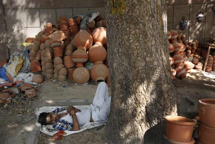 heat wave, india summer, india heat, heat, delhi heat wave, andhra pradesh heat wave, telangana heat wave, heat wave news, heat wave kills, heat wave kills people, heat wave dead, dead heat, heat india dead, death, summer death, summer, india news, india photos, summer photos, heat wave photos