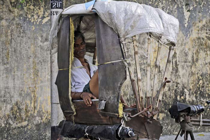 Heat wave, india heat wave, andra pradesh heat wave, tamil nadu heat wave, delhi heat wave, jammu heat wave, kolkata heat wave, india summers, Respite from summer, india news, india summer pictures, summer pictures, picture gallery, indian express picture gallery