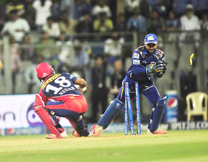 MI vs DD, DD vs MI, Mumbai Indians, Delhi Daredevils, Yuvraj Singh, Sachin Tendulkar, Indian Premier League Photos, IPL 2015, IPL Photos, Rohit Sharma, Rohit Sharma fiancee, Rohit Sharma fiancee photos, cricket photos