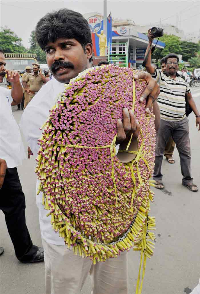 Jayalalithaa, Jayalalithaa acquitted, Jayalalithaa celebrations, Jayalalithaa AIADMK, Jayalalithaa wealth case, Jayalalithaa graft case, Jayalalithaa AIADMK, Wealth case, AIADMK Celebrations, AIADMK workers, Jayalalithaa news, AIADMK news, india politics, indian news, indian express