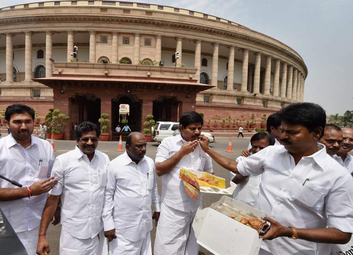 Jayalalithaa, Jayalalithaa acquitted, Jayalalithaa celebrations, Jayalalithaa AIADMK, Jayalalithaa wealth case, Jayalalithaa graft case, Jayalalithaa AIADMK, Wealth case, AIADMK Celebrations, AIADMK workers, Jayalalithaa news, AIADMK news, india politics, indian news, indian express