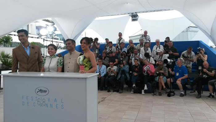 cannes 2015, masaan, richa chadda, cannes film festival, cannes, richa chadda cannes, richa chadda cannes 2015, richa chadda masaan, shweta tripathi, vicky kaushal, richa chadda cannes film festival, masaan screening cannes, masaan director, masaan screening, Neeraj Ghaywan, shweta tripath, masaan cast, richa chadha, actress richa chadha, richa chadha cannes pictures, richa cannes pictures, richa chadha cannes red carpet, entertainment news