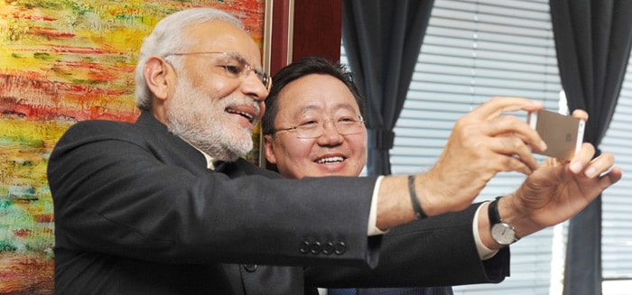 Modi in Mangolia, Narendra Modi, PM Modi, PM Modi in Mongolia, India Mongolia, Mongolian PM, PM Chimed Saikhanbileg, Modi Saikhanbileg, Saikhanbileg Modi meeting, Modi news, India news, Mongolia news, world news