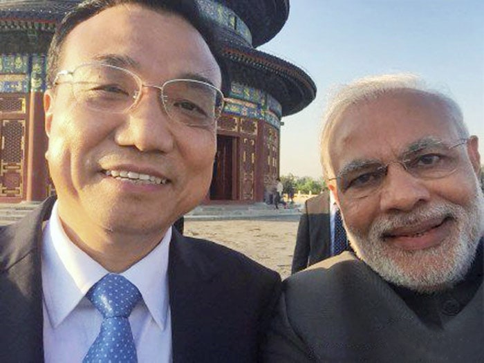 Narendra Modi, Narendra Modi in China, Modi in China, Modi selfie, Modi Keqiang selfie, Modi China selfie, Modi selfie diplomacy, Narendra Modi Keqiang, Modi in Beijing