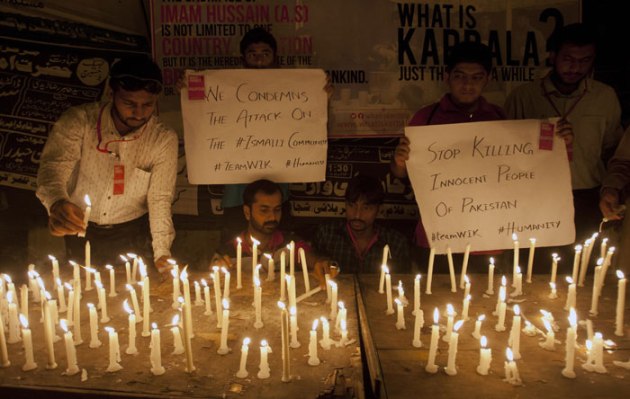 Karachi, Karachi Terror Attack, Karachi Gunmen Attack, Karachi Bus Attack, Karachi Terrorist Attack, Karachi Bus Attack by Gunmen, Gunmen Attack Bus In Karachi, Terror attack in Karachi, india news, Karachi News, Pakistan News