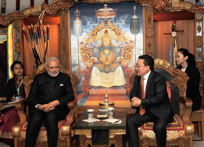 Modi in Mangolia, Narendra Modi, PM Modi, PM Modi in Mongolia, India Mongolia, Mongolian PM, PM Chimed Saikhanbileg, Modi Saikhanbileg, Saikhanbileg Modi meeting, Modi news, India news, Mongolia news, world news