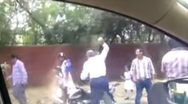 delhi traffic cop, traffic police attack, delhi police attack, delhi traffic police news, india traffic police, delhi news, india news, delhi traffic police video, traffic police video