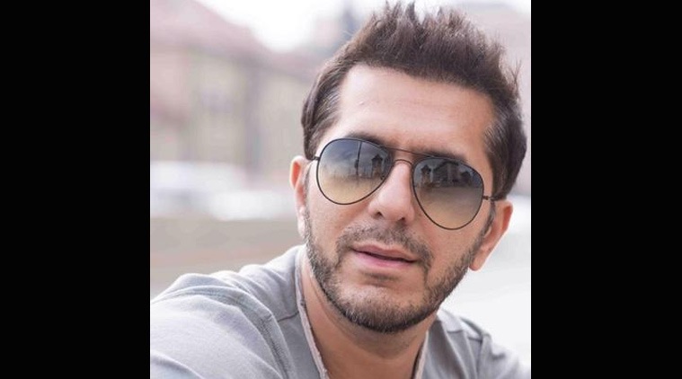 Ritesh Sidhwani, filmmaker Ritesh Sidhwani, Ritesh Sidhwani facebook, Ritesh Sidhwani's FB hacked, Ritesh Sidhwani facebook hacket, Ritesh Sidhwani twitter, Ritesh Sidhwani movies, entertainment news