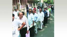 salman khan, Salman Khan verdict, bail for salman, salman gets bail, salman khan, salman khan reaches home, salmn back home, hit and run, salman verdict, Salman Khan bail, Salman Khan jail, Salman Khan news, salman khan convicted reaction, salman khan jailed, Salman Khan latest news, Salman Khan, mumbai news, india news, indian express