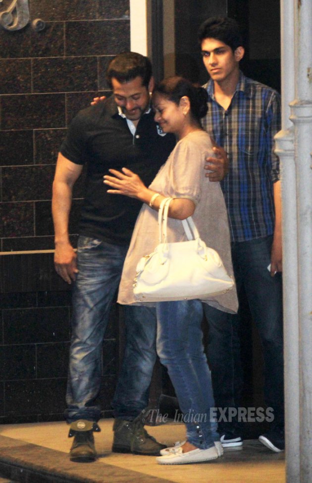 Salman Khan, Zareena Waheeb
