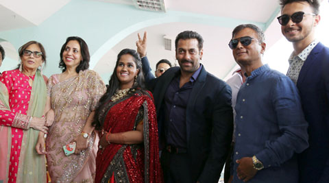 Salman Khan attends sister Arpita Khan Sharma’s wedding reception in ...