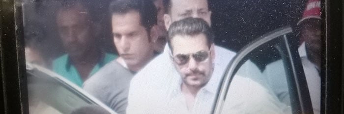 Salman Khan, Salman Khan hit and run case, Salman Khan 2002 hit and run case, salman Khan court photos