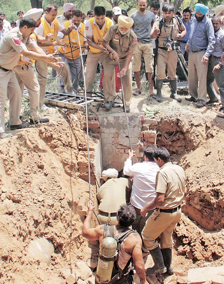 Chandigarh sewer line, Sewer line cleaning accident, Sewer line Sector 47, Municipal Corporation sewer line, Sewer line cleaning, Chandigarh news
