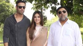 sunny leone, sunny leone pictures, sunny leone films, sunny leone locha hai, kuch kuch locha hai, ram kapoor, sunny leone ram kapoor, sunny leone movies, sunny leone kuch kuch locha hai