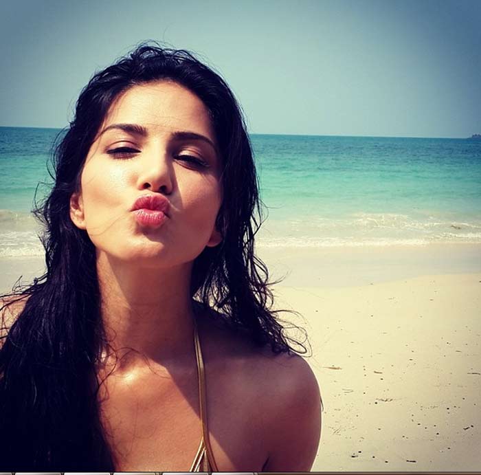 Sunny Leone Sex Videos In Beach - Here's how Sunny Leone celebrated her 34th birthday | Entertainment Gallery  News - The Indian Express