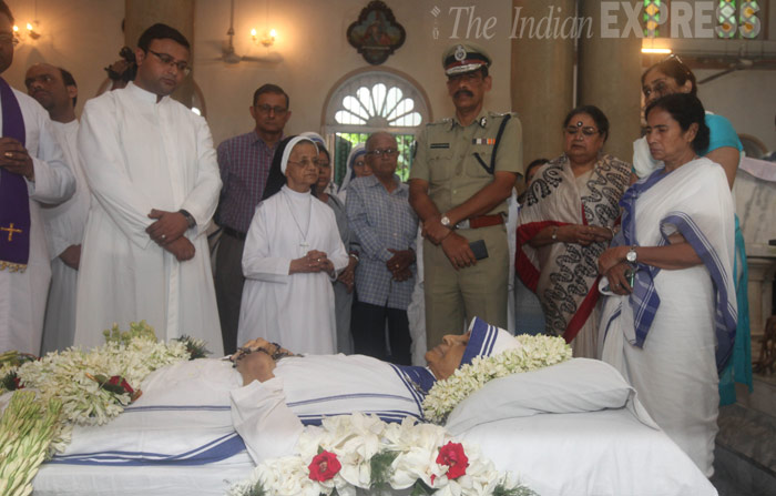 Sister Nirmala, Sister Nirmala Joshi, Sister Nirmala Death, Mamata Banerjee, Sister Nirmala Passed Away, Sister Nirmala Joshi Death, Sister Nirmala Joshi died, Sister Nirmala Died, Sister Nirmala Dead, Nirmala Joshi, Mother Teresa, Sister Nirmala Mother teresa, Mother Teresa Successor, Mother Teresa's Missionaries of Charity, Sister Nirmala Joshi Mother Teresa, Kolkata