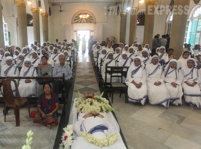 Sister Nirmala, Sister Nirmala Joshi, Sister Nirmala Death, Mamata Banerjee, Sister Nirmala Passed Away, Sister Nirmala Joshi Death, Sister Nirmala Joshi died, Sister Nirmala Died, Sister Nirmala Dead, Nirmala Joshi, Mother Teresa, Sister Nirmala Mother teresa, Mother Teresa Successor, Mother Teresa's Missionaries of Charity, Sister Nirmala Joshi Mother Teresa, Kolkata
