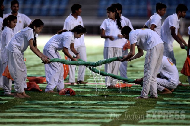 Narendra Modi, Baba Ramdev, Mufti Shamoon Qasmi, Mega Rehearsal, International Yoga Day, Sri Sri Ravi Shankar, Guinness world record, Yoga Guinness Record, Baba Ramdev yoga, Randev Ravi Shankar, Narendra modi baba Ramdev, Modi Ramdev