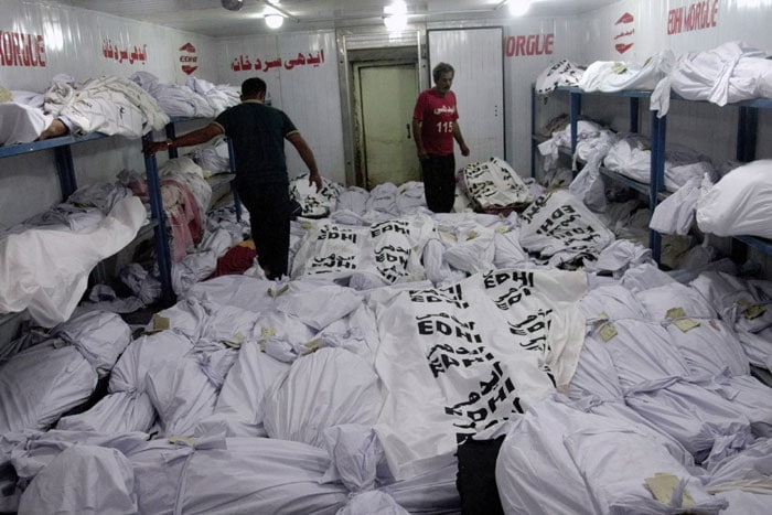 Karachi, Karachi Heat wave, Karachi Death Toll, Karachi Heat stroke, Pakistan Heat wave, ramadan, Sindh Heat wave, Karachi 400 dead, Karachi Heat wave Kills, Karachi Heat Wave Ramadan, Karachi Ramadan Heat wave, Karachi Heat wave news, Karachi news, Pakistan news