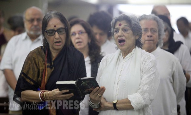 Charles Correa, Charles Correa Dies, Charles Correa Burial, Charles Correa Funeral, Charles Correa Cremation, Correa wife Monika, daughter Nandita, son in law Rahul Mehrotra, Shyam Benegal, Anil Dharker, Julio Ribeiro, Dolly Thakore, BV Doshi, Architect Charles Correa, urban planner Charles Correa, Dadar, Mumbai