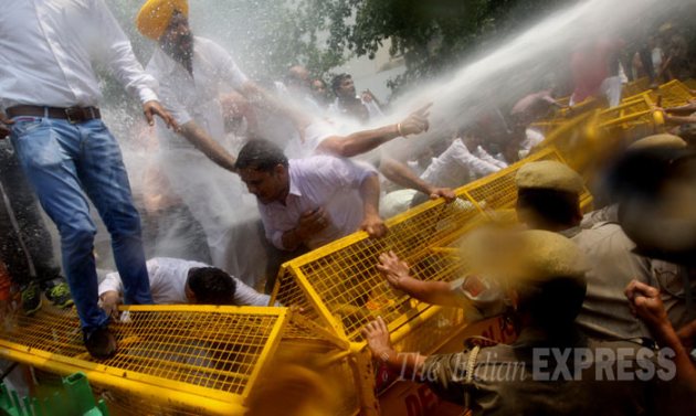 Aam Aadmi Party, Arvind Kejriwal, Bhartiya Janta Party, AAP, BJP, BJP Protest, Power Tariff Hike, DERC, BJP protest against AAP, BJP attack AAP govt, BJP Attack AAP, BJP Protest AAP, Fuel Prices, Coal Prices, Gas Prices, AAP News, BJP News, Delhi news