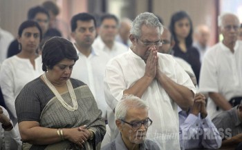 Shyam Benegal, Anil Dharker, Julio Ribeiro attend Charles Correa's funeral