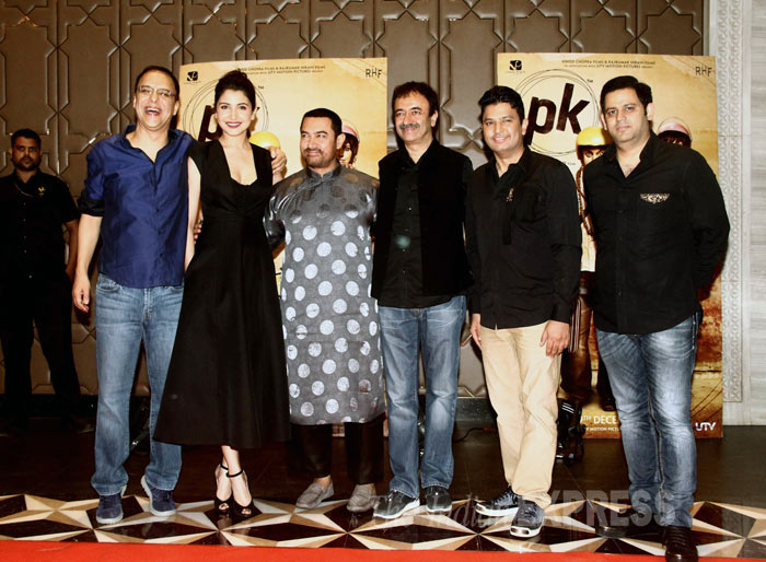 deepika padukone, kangana ranaut, aamir khan, aamir khan daughter, aamir khan pk success bash, anushka sharma, ranveer singh, aamir khan, amitabh bachchan, pk, pk success bash, pk success bash guests, amitabh bachchan pk, big b pk, deepika pk, ranveer singh pk, aamir khan pk