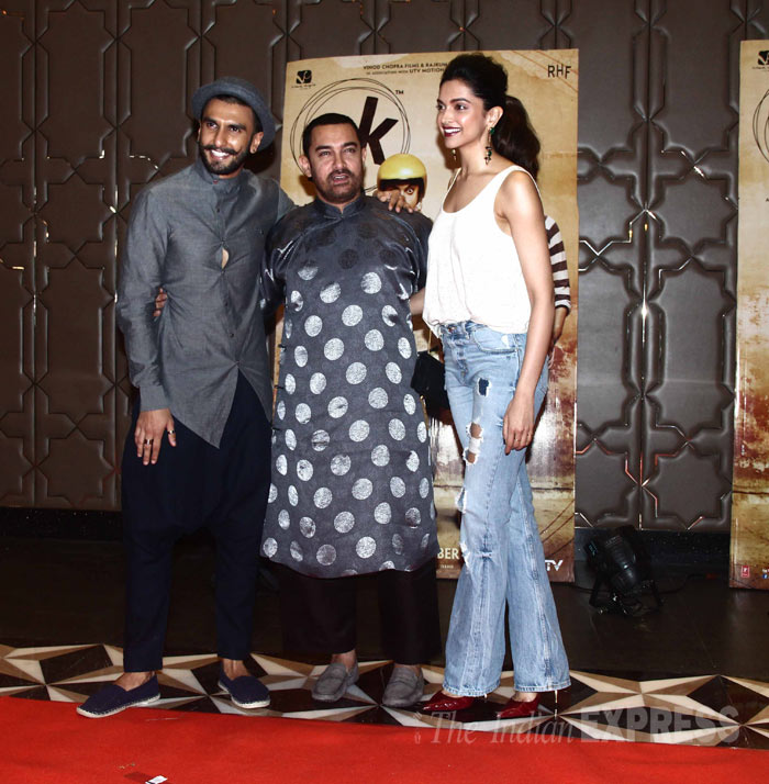 deepika padukone, kangana ranaut, aamir khan, aamir khan daughter, aamir khan pk success bash, anushka sharma, ranveer singh, aamir khan, amitabh bachchan, pk, pk success bash, pk success bash guests, amitabh bachchan pk, big b pk, deepika pk, ranveer singh pk, aamir khan pk