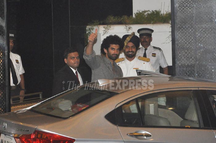 ranbir kapoor, ranveer singh, katrina kaif, sonam kapoor, arjunkapoor, aditya roy kapur, arjun kapoor birthday, arjun kapoor birthday bash, arjun kapoor birthday party, arjun kapoor birthday party pics, arjun kapoor birthday party pictures, ranbir katrina pictures, ranbir katrina pics, ranveer singh pics, ranveer ranbir pics, ranbir kapoor ranveer singh pictures, entertainment, bollywood