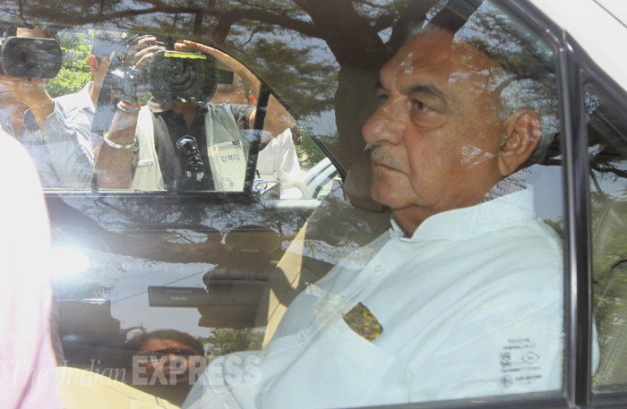 Lalu, Lalu Conference, Nitish Kumar, Lalu yadav Shard yadav, Ram gopal yadav, Mulayam Singh yadav, Sonia Gandhi, Rahul Gandhi, B S Hudda, Veer Bhadra Singh, Amarinder Singh, Bihar polls, joint Press conference, Sonia Gandhi residence, Mulayam Yadav rersidence, New Delhi