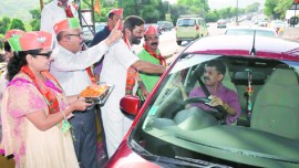 Mumbai toll, Mumbai toll tax, toll tax mumbai, mumbai toll free entry, toll free entry in mumbai, Fadnavis, Maharashtra CM, Maharashtra News, India News, Indian Express