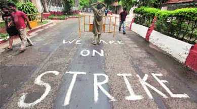 FTII, ftii protests, ftii pune, ftii pune ftii pune protests, ftii students, gajendra chauhan, gajendra chauhan protests, pune news, india news. indian express